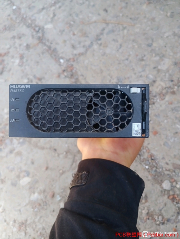 r4875g-1.jpg