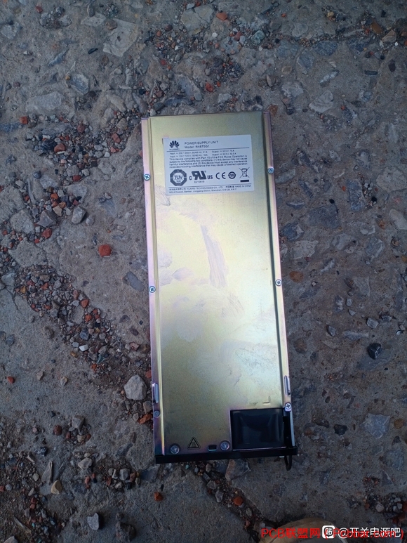 r4875g-3.jpg