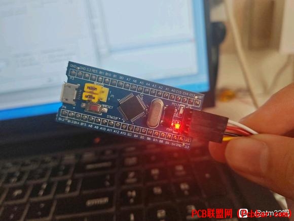 Keil不识别板子是什么情况？-1.jpg