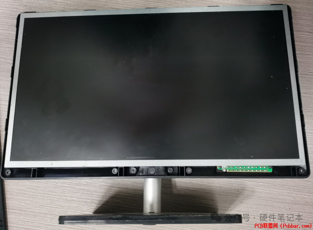05sfs0u5sxr64028523309.png